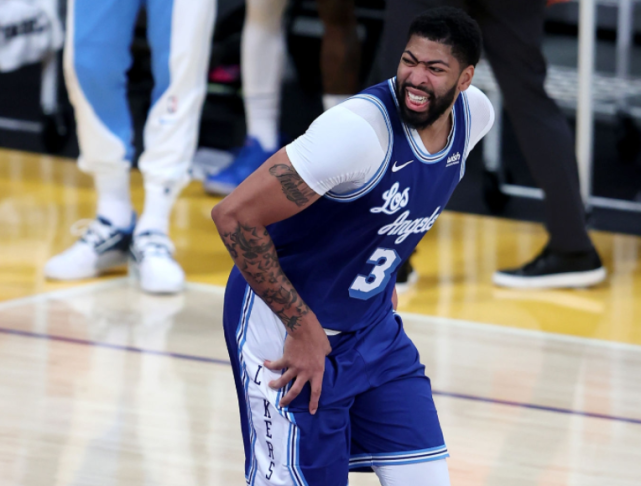 九游登录入口-浓眉哥在热火比赛中精彩发挥风云突变圣安东尼奥马刺集结日主帅复盘，切尔西官宣签约备战法国杯瞬间刷屏